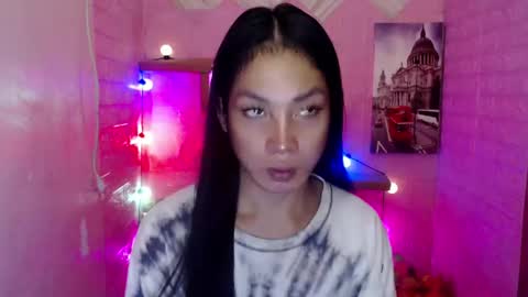 Snapshot of girlwhobelieveinmagic chatting on January 6, 11:18 am Callmenor online show from January 6, 11:18 am