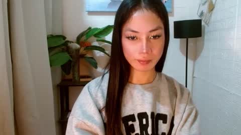 Snapshot of girlwhobelieveinmagic chatting on January 9, 11:47 am Callmenor online show from January 9, 11:47 am