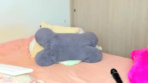 Gissel6playful online show from December 4, 1:20 pm