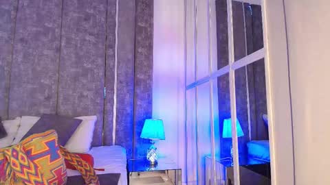     online show from November 9, 10:46 am