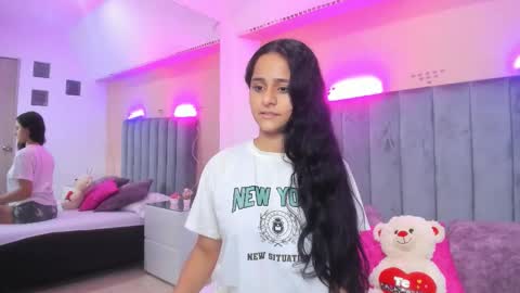 GISELLE ROLDAN online show from December 20, 3:35 am