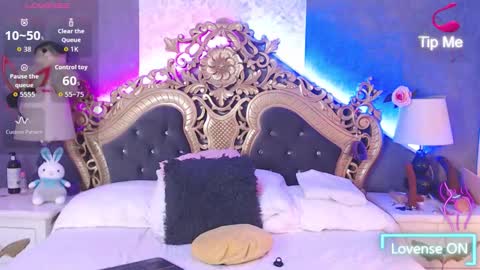 GiselleNoah online show from October 22, 7:35 pm