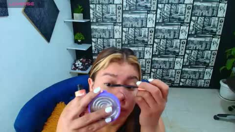 Snapshot of gissel_angel chatting on October 16, 8:54 pm Gissel angel online show from October 16, 8:54 pm