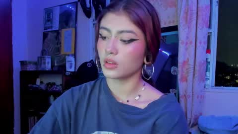 Snapshot of giulietta_mon chatting on December 3, 12:46 am Giulietta online show from December 3, 12:46 am