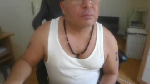 giulio203 online show from June 28, 9:48 am