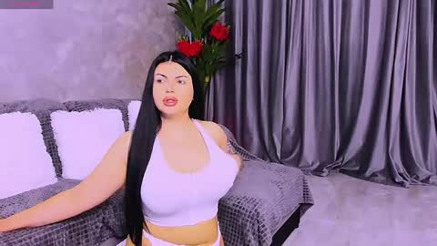 Giulia online show from April 18, 3:21 am