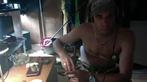 Snapshot of gizmomaster chatting on July 4, 1:28 pm dutch rave guy c2c dutch online show from July 4, 1:28 pm