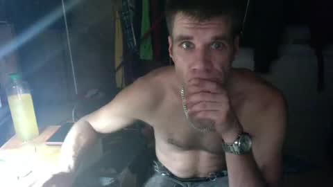Snapshot of gizmomaster chatting on July 29, 9:46 pm dutch rave guy c2c dutch online show from July 29, 9:46 pm
