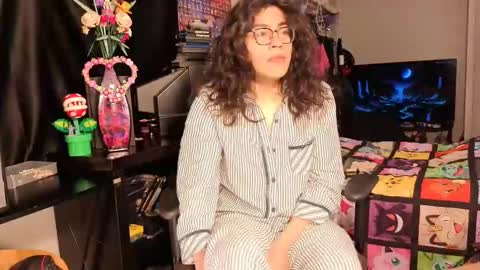 glaceon9 online show from February 19, 9:17 am