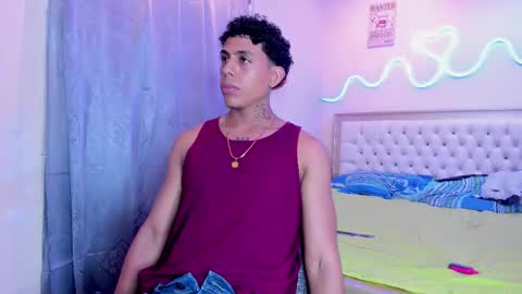 Snapshot of glader_guy chatting on September 22, 8:33 pm only for you bby  online show from September 22, 8:33 pm
