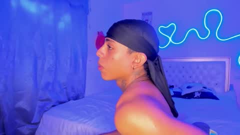 Snapshot of glader_guy chatting on October 6, 5:54 pm only for you bby  online show from October 6, 5:54 pm