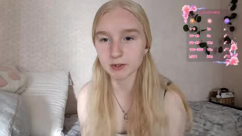 Snapshot of glennabeem chatting on May 28, 4:10 am Laura online show from May 28, 4:10 am