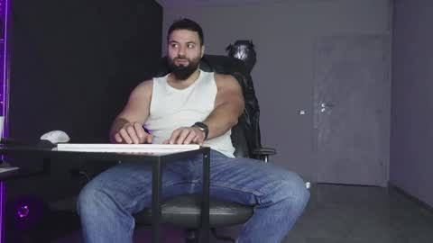 Matthew .. for short call me Matt online show from January 9, 4:59 am