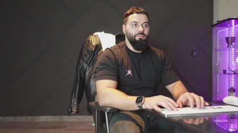 Matthew .. for short call me Matt online show from February 28, 8:21 pm