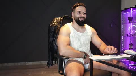 Matthew .. for short call me Matt online show from March 27, 5:45 pm