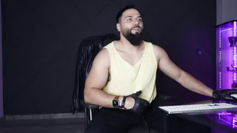 Matthew .. for short call me Matt online show from April 18, 4:33 pm