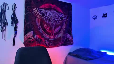 NYX online show from May 28, 8:17 pm