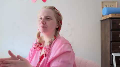 Snapshot of glitchwitch chatting on May 21, 4:14 pm Glitch online show from May 21, 4:14 pm
