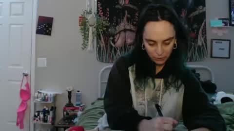 Snapshot of glitterspace chatting on October 5, 7:07 am anna online show from October 5, 7:07 am