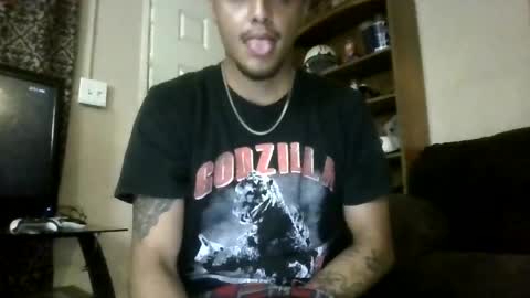 Snapshot of glly555 chatting on July 7, 8:51 am glly555 online show from July 7, 8:51 am