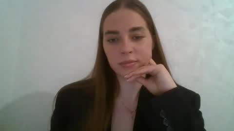gloria954807 online show from June 9, 8:20 pm