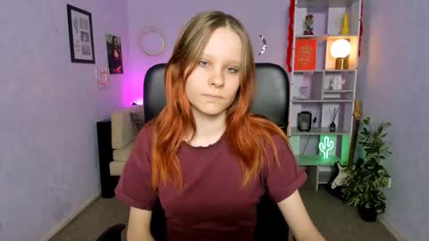 gloria_flower_ online show from March 5, 6:53 am