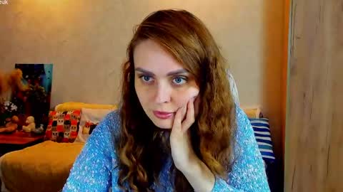 Gloria Wood online show from April 15, 6:15 pm