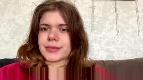 Snapshot of glossy_girl_1 chatting on May 3, 10:32 am Roxy online show from May 3, 10:32 am