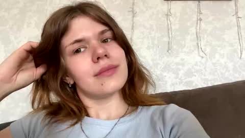 Snapshot of glossy_girl_1 chatting on May 16, 11:53 am Roxy online show from May 16, 11:53 am