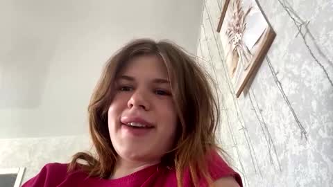 Snapshot of glossy_girl_1 chatting on May 24, 9:36 am Roxy online show from May 24, 9:36 am