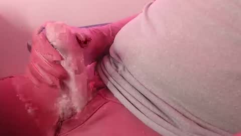 Snapshot of glovemad chatting on January 12, 10:22 pm Glove Mad online show from January 12, 10:22 pm