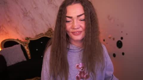 Snapshot of glow_kitten chatting on April 2, 12:14 pm glow_kitten online show from April 2, 12:14 pm