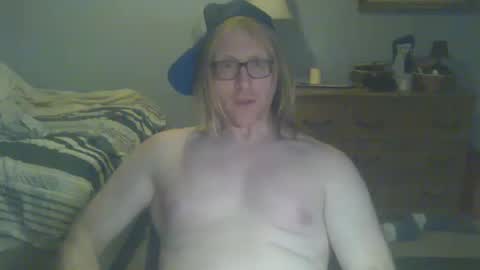 Snapshot of gnger31foru chatting on December 21, 2:09 am Steven Meadow online show from December 21, 2:09 am