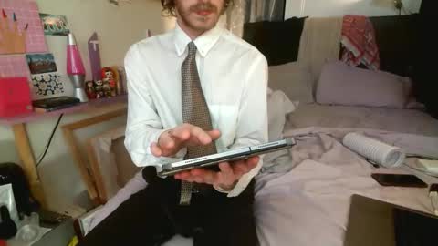 gnickname online show from May 24, 12:59 am