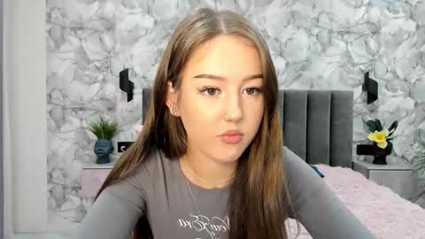 Lina online show from December 20, 8:43 am