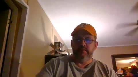 Snapshot of gobey33 chatting on October 11, 12:21 am IDKIDCIDGAF online show from October 11, 12:21 am