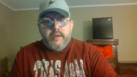 Snapshot of gobey33 chatting on July 5, 5:09 pm IDKIDCIDGAF online show from July 5, 5:09 pm
