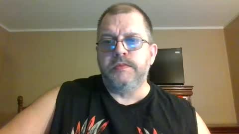 Snapshot of gobey33 chatting on July 12, 12:34 am IDKIDCIDGAF online show from July 12, 12:34 am