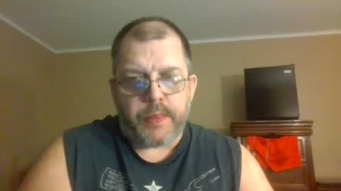 Snapshot of gobey33 chatting on July 17, 4:19 am IDKIDCIDGAF online show from July 17, 4:19 am