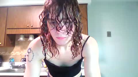 Snapshot of gockinmyrari chatting on June 24, 1:21 pm gockinmyrari online show from June 24, 1:21 pm