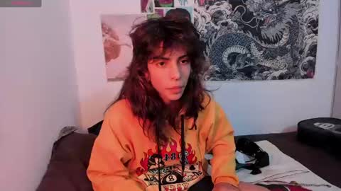 Snapshot of god_dereck chatting on July 13, 8:39 am god_dereck online show from July 13, 8:39 am