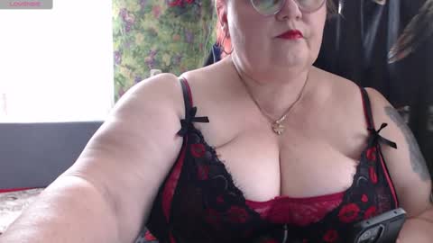 Snapshot of goddess57 chatting on January 30, 9:04 am Goddess online show from January 30, 9:04 am