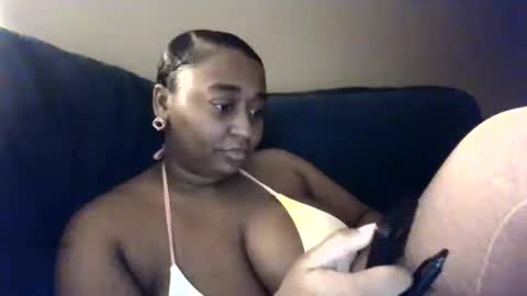 Snapshot of goddess_allure0 chatting on December 7, 7:05 am Goddess Allure0 online show from December 7, 7:05 am