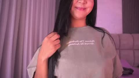 Snapshot of goddess_eli77 chatting on June 13, 3:04 am goddess_eli77 online show from June 13, 3:04 am