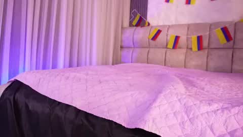 goddess_eli77 online show from June 25, 3:06 am