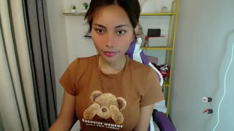 Snapshot of goddess_kendr chatting on June 23, 12:08 am kendra online show from June 23, 12:08 am
