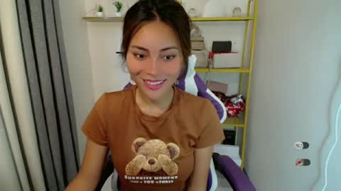 Snapshot of goddess_kendr chatting on June 23, 11:36 pm kendra online show from June 23, 11:36 pm