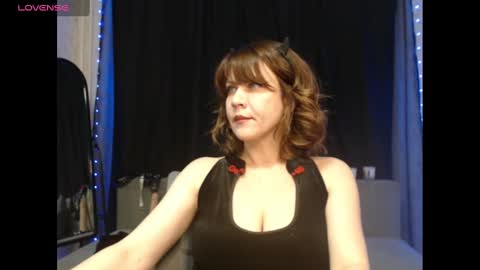 Snapshot of goddess_orsa chatting on January 30, 3:19 pm Orsa online show from January 30, 3:19 pm