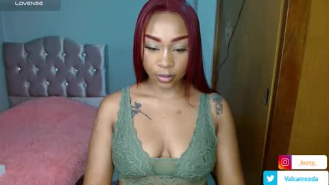 Snapshot of goddess_val chatting on February 17, 10:07 am Valentina online show from February 17, 10:07 am