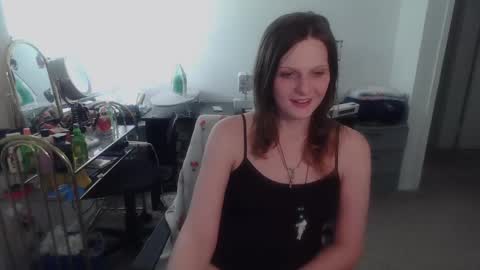 Goddess of Insanity online show from May 26, 2:57 pm